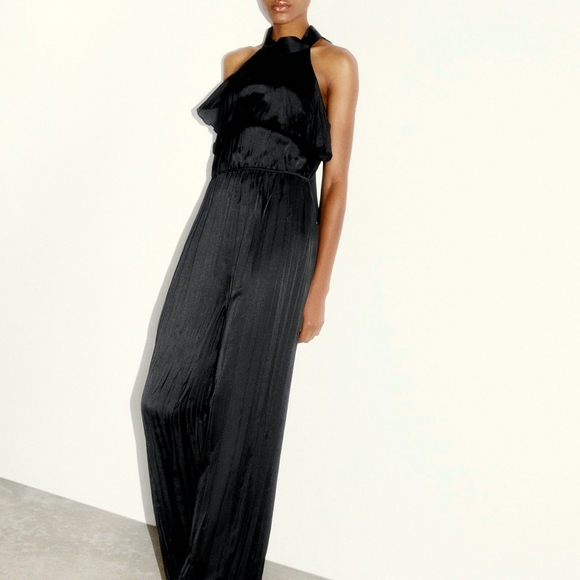 Zara ruffled jumpsuit black sizes M & L - Picture 5 of 5